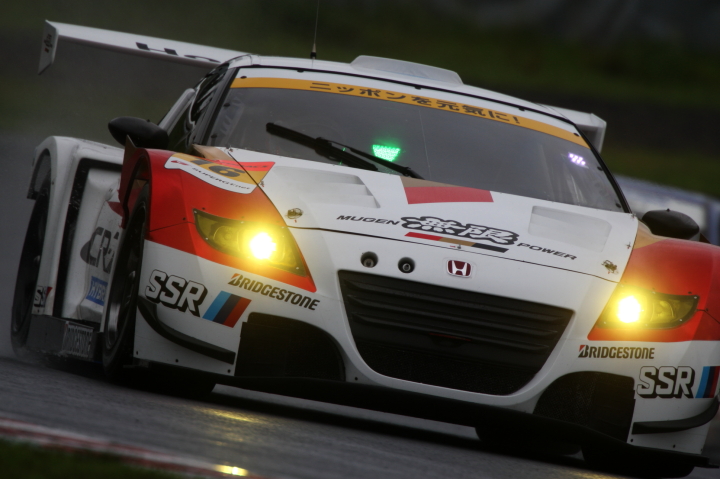 鈴鹿公式テスト: MUGEN CR-Z GT（武藤英紀／中嶋大祐組）