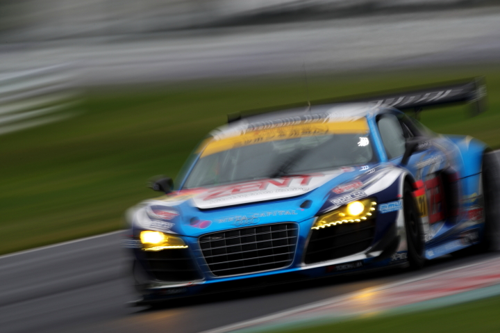 鈴鹿公式テスト: ZENT Audi R8 LMS（都筑晶裕／シンディ・アレマン／リチャード・ライアン組）