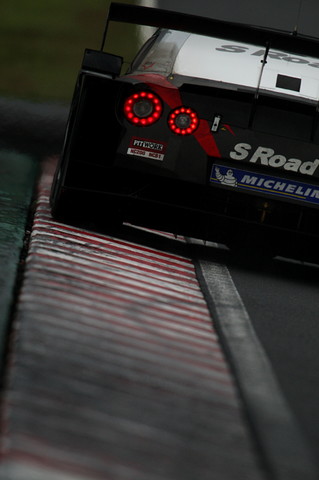 鈴鹿公式テスト: S Road REITO MOLA GT-R（柳田真孝／ロニー・クインタレッリ組）