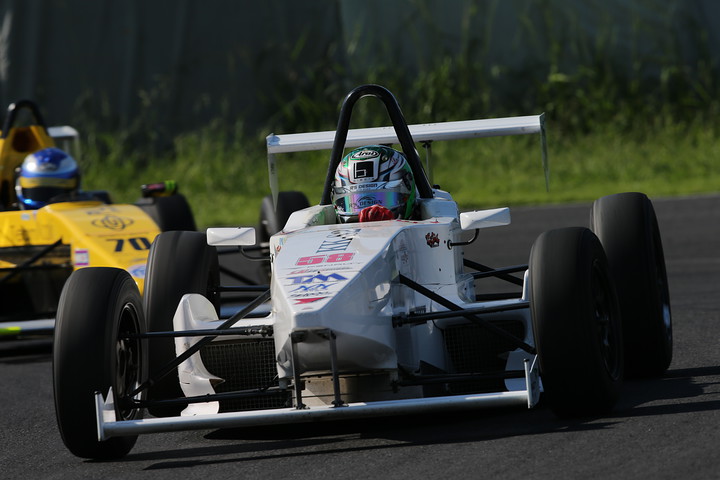 S-FJ鈴鹿クラブマンレース第5戦: 決勝2位は石川京持