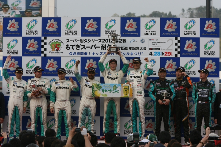 GT3クラスの暫定表彰式