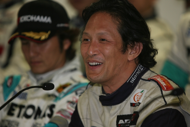 決勝記者会見: ST-1クラス優勝の堀主知ロバート（Faust Racing Team）