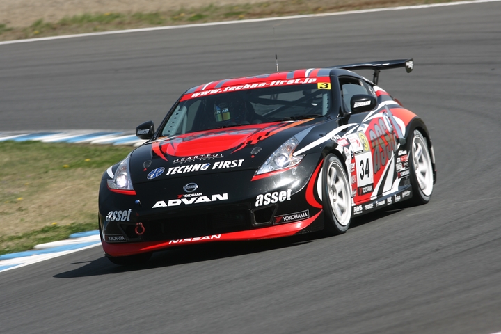 ウォームアップ2回目: ST-3クラストップタイムはassetテクノZ34（佐々木雅弘／前嶋秀司組）