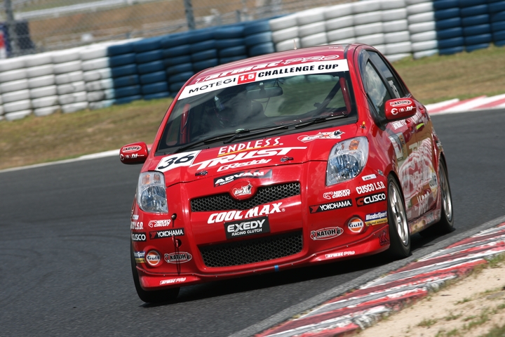 フリー走行:  ST-5クラストップタイムはエンドレス アドバン トラスト ヴィッツ（添田正／岩谷昇／井尻薫組）