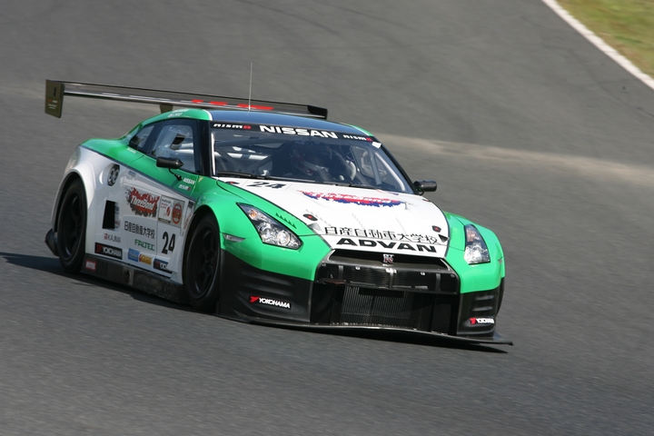 優勝はGT3クラスのスリーボンド日産自動車大学校GT-R（藤井誠暢／ガミさん／千代勝正組）