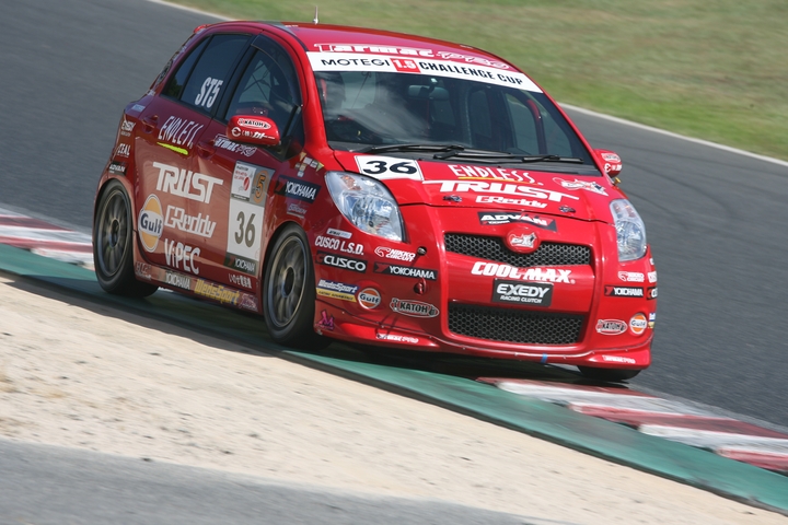 ST-5クラス優勝はエンドレス アドバン トラスト ヴィッツ（添田正／岩谷昇／井尻薫組）