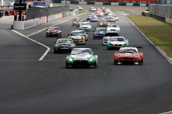 3時間レースがスタートした