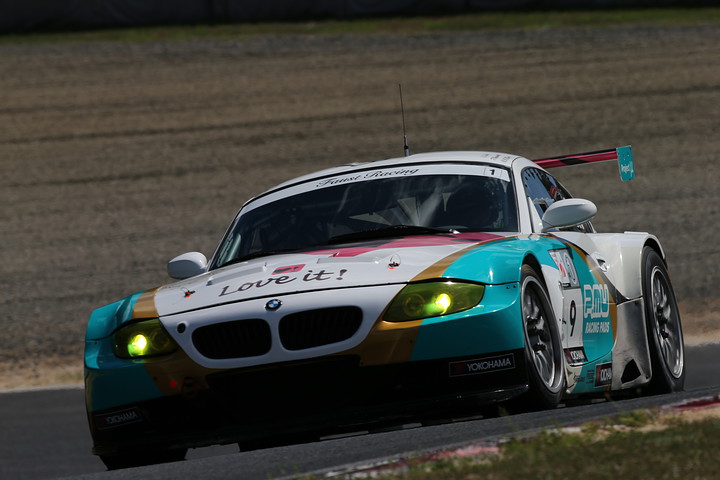 No.9 Faust Racing Team（堀主知ロバート／佐藤茂／岡本武之組）