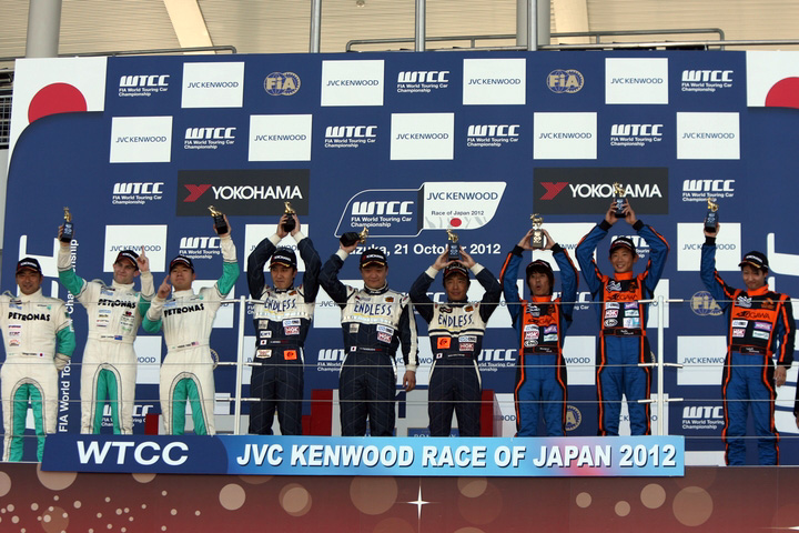 第2レース: GT3、ST-1、ST-2クラスの暫定表彰式