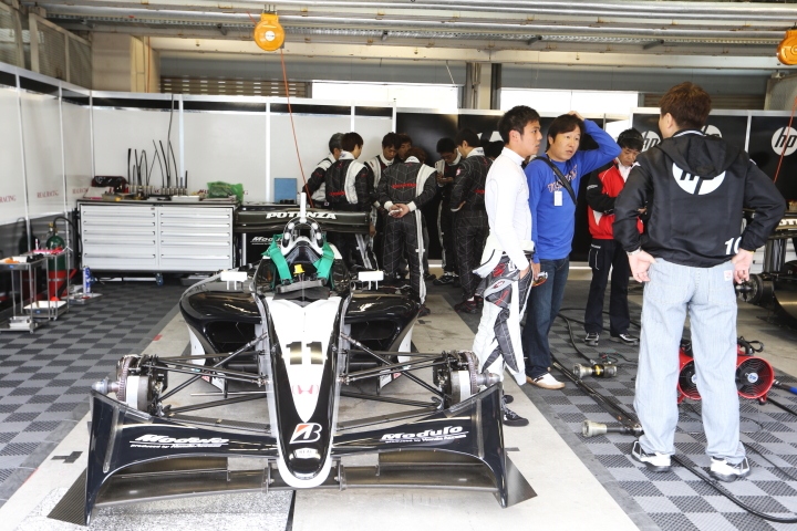 中山友貴（HP REAL RACING）