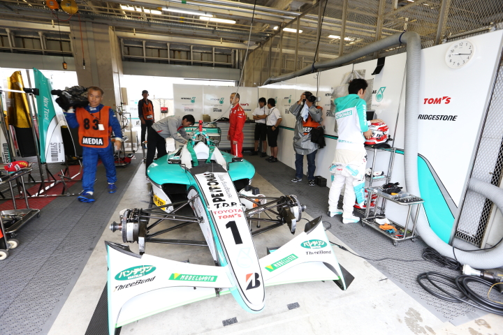 中嶋一貴（PETRONAS TEAM TOM'S）