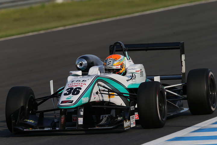 優勝は中山雄一（トムス）で4連勝