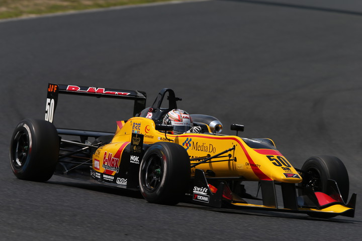 決勝3位は千代勝正（B-MAX）