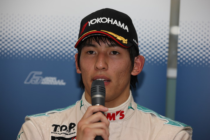 優勝の中山雄一（トムス）