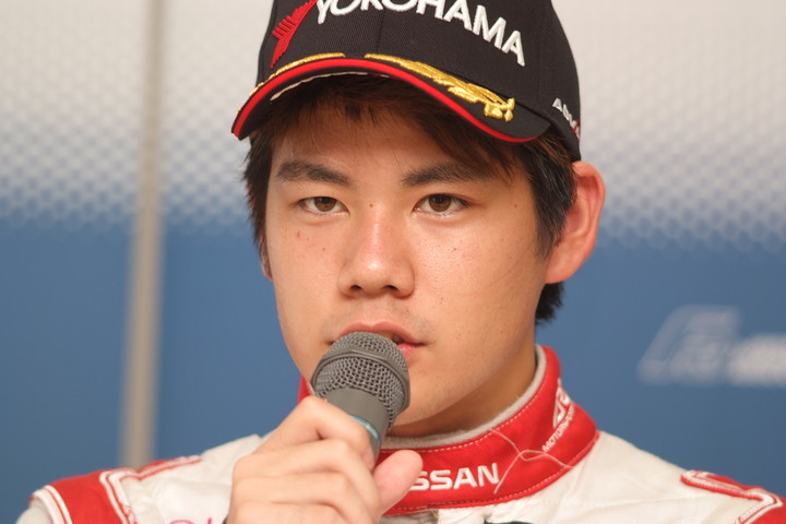 決勝記者会見: Nクラス決勝2位の高星明誠（NDDP）