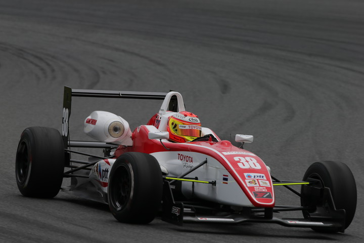 Nクラス決勝2位はナニン・インドラ・パユーング（トムススピリット）