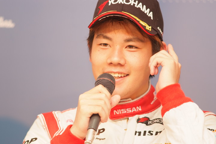 決勝記者会見: Nクラス優勝の高星明誠（NDDP）