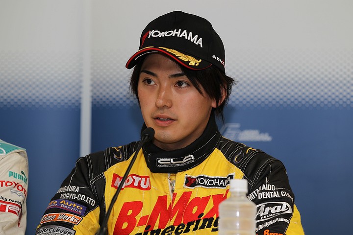 決勝記者会見: 決勝2位の千代勝正（B-MAX）