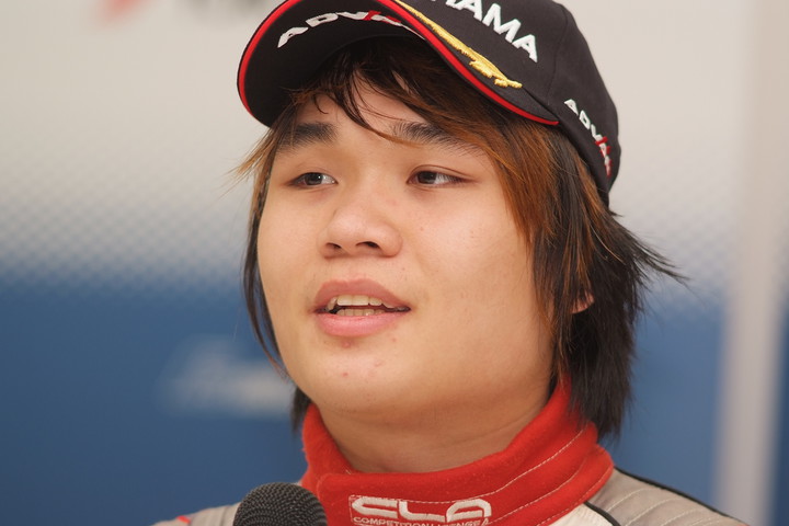 決勝記者会見: Nクラス決勝2位はナニン・インドラ・パユーング（トムス・スピリット）