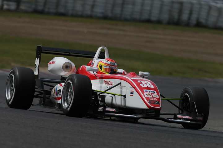 公式予選: Nクラス2位はナニン・インドラ・パユーング（トムス・スピリット）