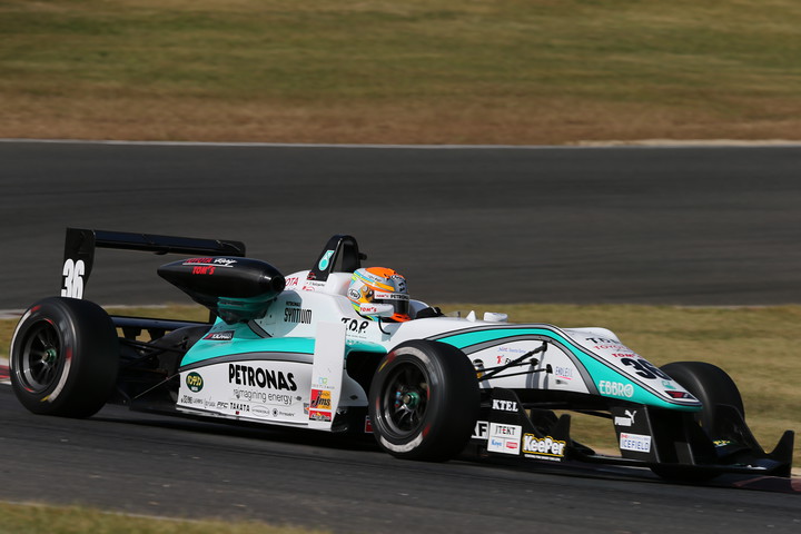 優勝は中山雄一（トムス）