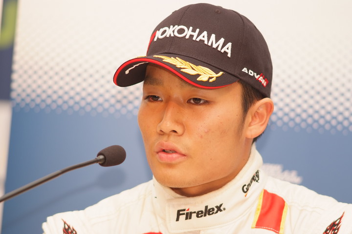 決勝記者会見: 2位の松下信治（HFDP）