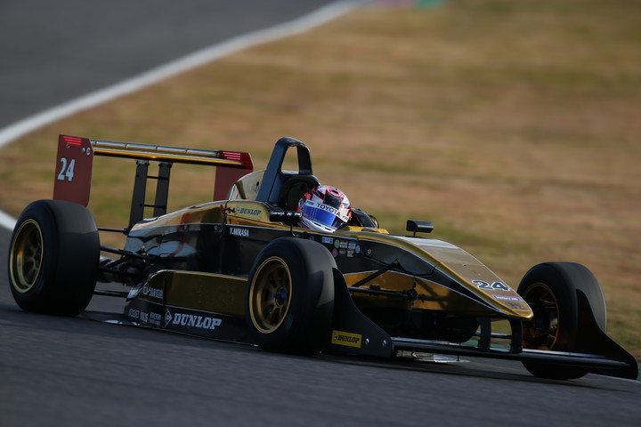 日本一決定戦: 予選2位は三笠雄一（ガレージ茶畑RK01）