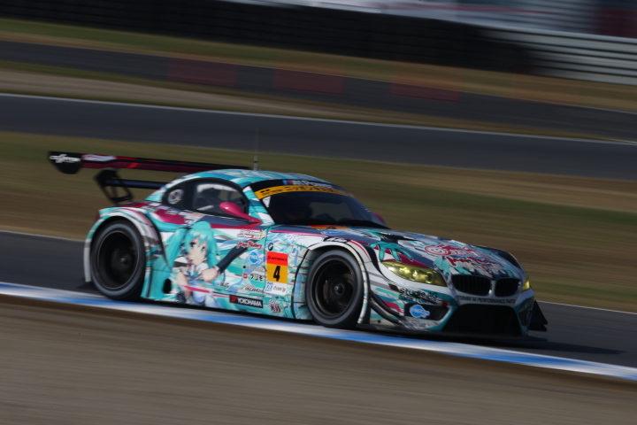 公式練習: 谷口信輝／片岡龍也組（GT300:GSR 初音ミク　BMW）