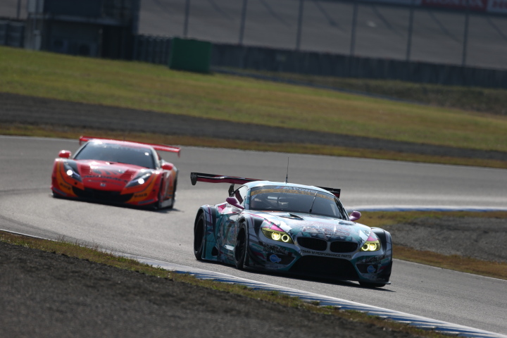 公式練習: 谷口信輝／片岡龍也組（GT300:GSR 初音ミク　BMW）