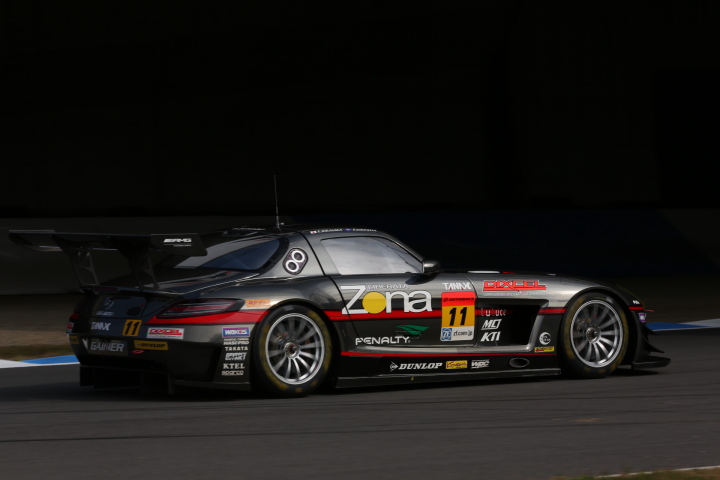 公式練習: 平中克幸／ビヨン・ビルドハイム組（GT300:GAINER DIXCEL SLS）