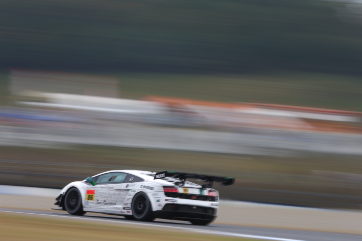 公式練習: 山西康司／細川慎弥組（GT300:クリスタルクロコ ランボルギーニ GT3）