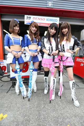 ピットウォーク: レースクイーン