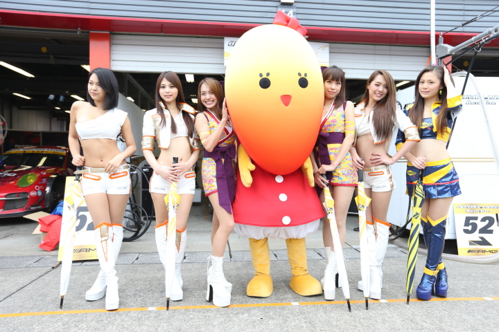 ピットウォーク: レースクイーン