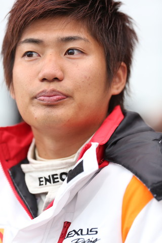 ピットウォーク: 大嶋和也（GT500:ENEOS SUSTINA SC430）