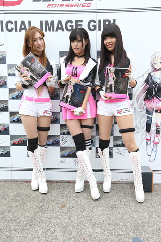 ピットウォーク: レースクイーン