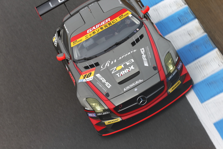 フリー走行: 田中哲也／植田正幸組（GT300:GAINER Rn-SPORTS DIXCEL SLS）
