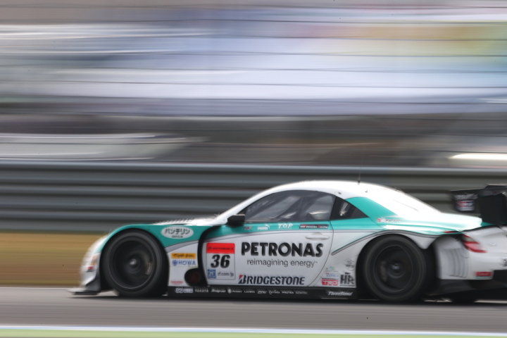 サーキットサファリ: 中嶋一貴／ジェームス・ロシター組（GT500:PETRONAS TOM'S SC430）
