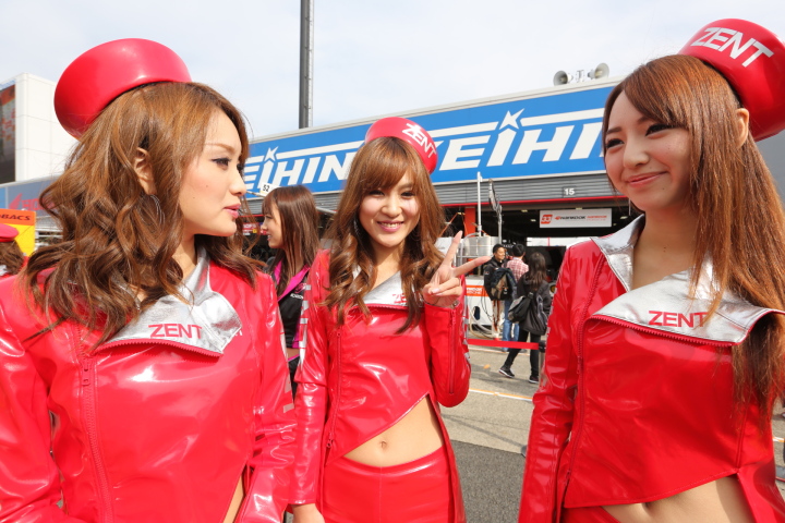 ピットウォーク: レースクイーン