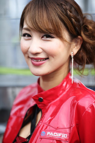 ピットウォーク: レースクイーン