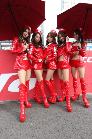 ピットウォーク: レースクイーン