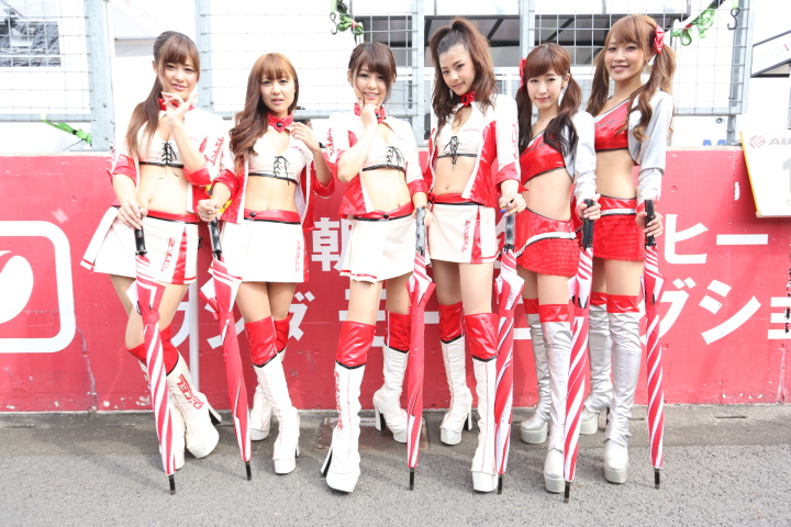 ピットウォーク: レースクイーン