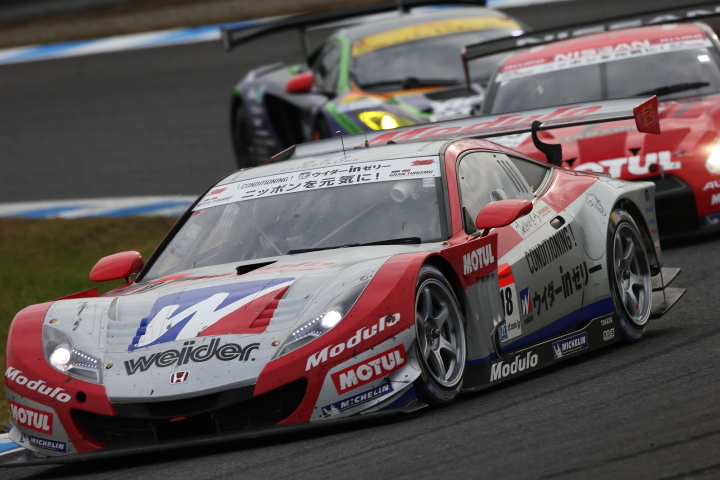 決勝レース: フレデリック・マコヴィッキィ（GT500:ウイダー モデューロ HSV-010）