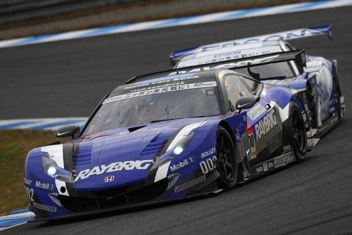 決勝レース: 小暮卓史（GT500:RAYBRIG HSV-010）