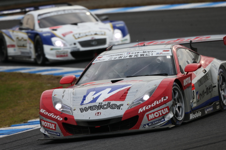 決勝レース: フレデリック・マコヴィッキィ（GT500:ウイダー モデューロ HSV-010）