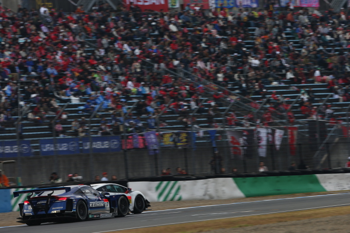 決勝レース: 塚越広大（GT500:KEIHIN HSV-010）