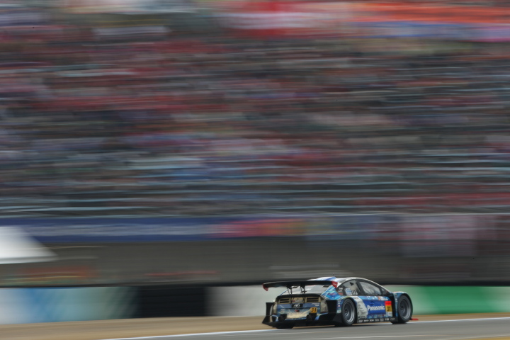 決勝レース: 新田守男（GT300:Panasonic apr PRIUS GT）