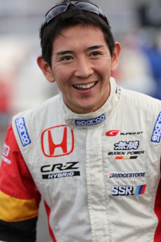 決勝レース: GT300クラスドライバーズチャンピオンを決めた武藤英紀（GT300:MUGEN CR-Z GT）