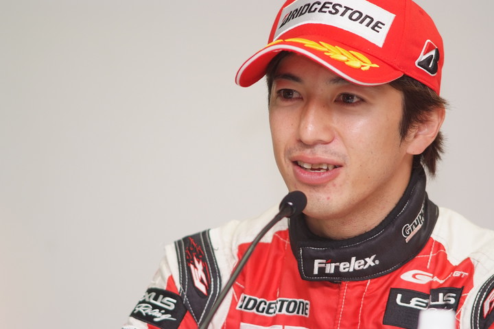 GT500クラスで2013年度のドライバーズチャンピオンを獲得した立川祐路（ZENT CERUMO SC430）