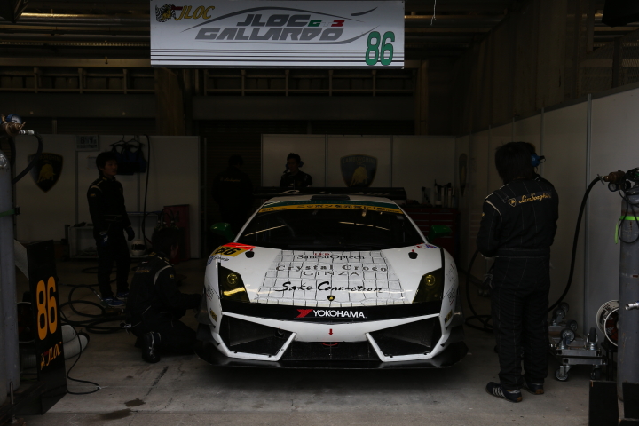 GT300:クリスタルクロコ ランボルギーニ GT3（山西康司／細川慎弥組）