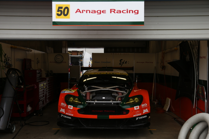 GT300:Exe Aston Martin（加納政樹／安岡秀徒組）